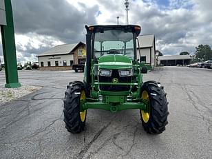 Main image John Deere 5075E 1