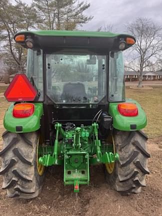 Image of John Deere 5075E equipment image 4