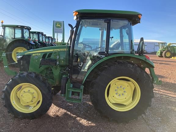 Image of John Deere 5075E equipment image 1