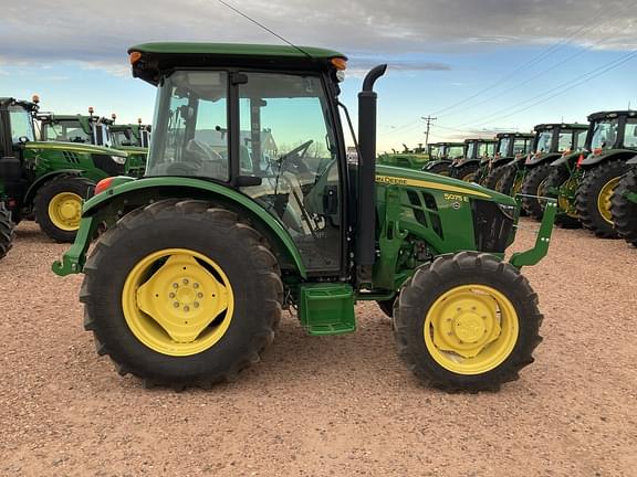 Image of John Deere 5075E equipment image 3