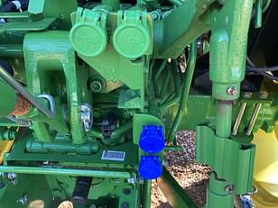 Main image John Deere 5075E 17