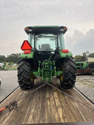 Image of John Deere 5075E equipment image 3