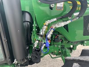 Main image John Deere 5075E 16