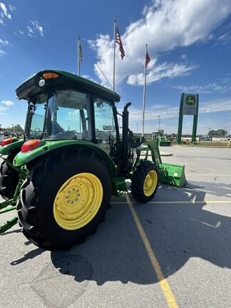 Image of John Deere 5075E equipment image 3
