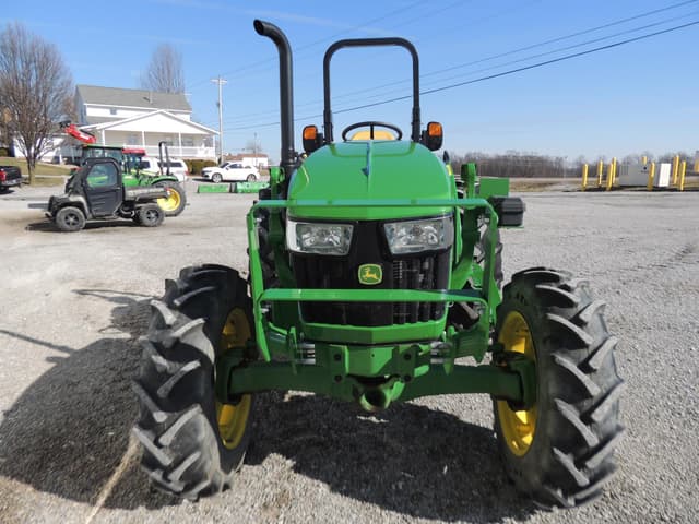 Image of John Deere 5075E equipment image 4