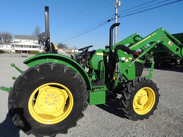 Image of John Deere 5075E equipment image 3