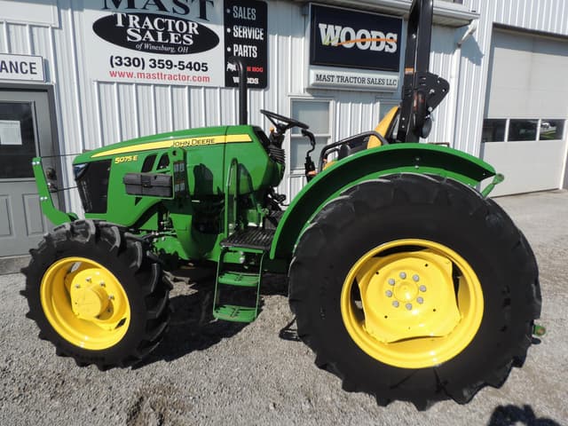 Image of John Deere 5075E equipment image 1
