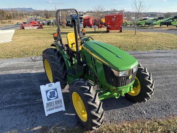 Image of John Deere 5075E equipment image 4
