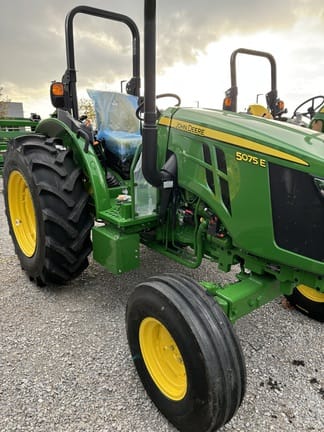 Main image John Deere 5075E