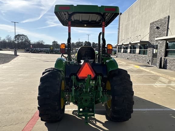 Image of John Deere 5075E equipment image 4