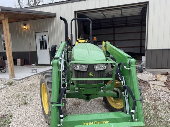 Image of John Deere 5075E equipment image 4