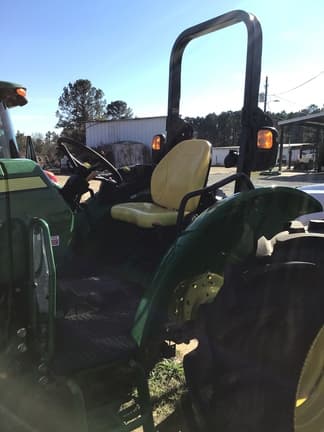 Image of John Deere 5075E equipment image 2
