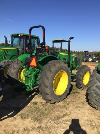 Image of John Deere 5075E equipment image 4