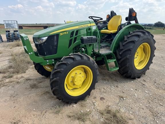 Image of John Deere 5075E equipment image 3