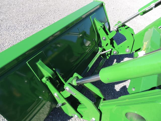 Image of John Deere 5075E equipment image 4