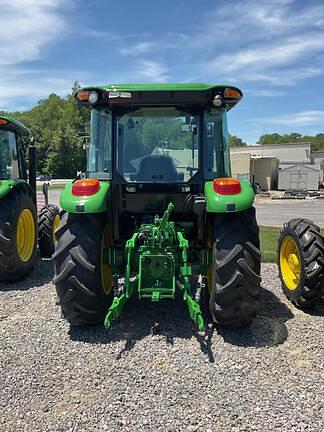 Image of John Deere 5075E equipment image 4