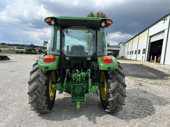 Image of John Deere 5075E equipment image 2