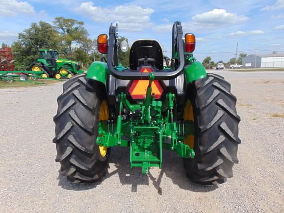 Image of John Deere 5075E equipment image 2