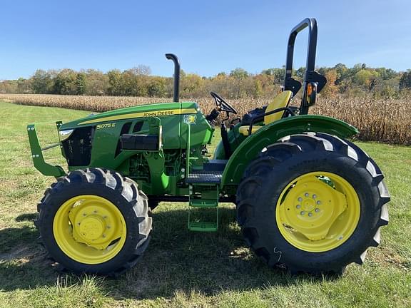 Image of John Deere 5075E equipment image 1