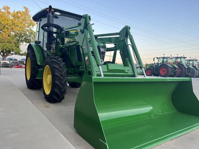 Image of John Deere 5075E equipment image 2