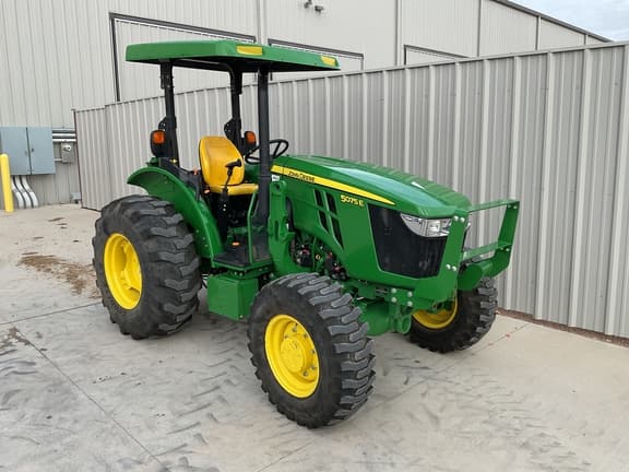 Image of John Deere 5075E equipment image 4