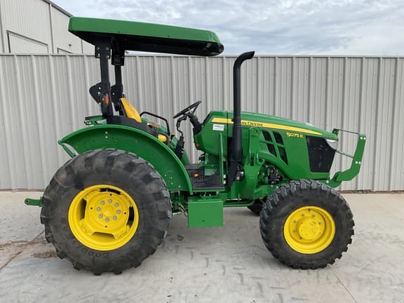 Image of John Deere 5075E equipment image 3