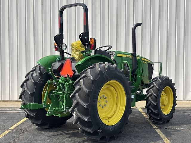 Image of John Deere 5075E equipment image 4