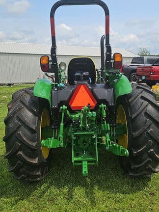 Image of John Deere 5075E equipment image 2