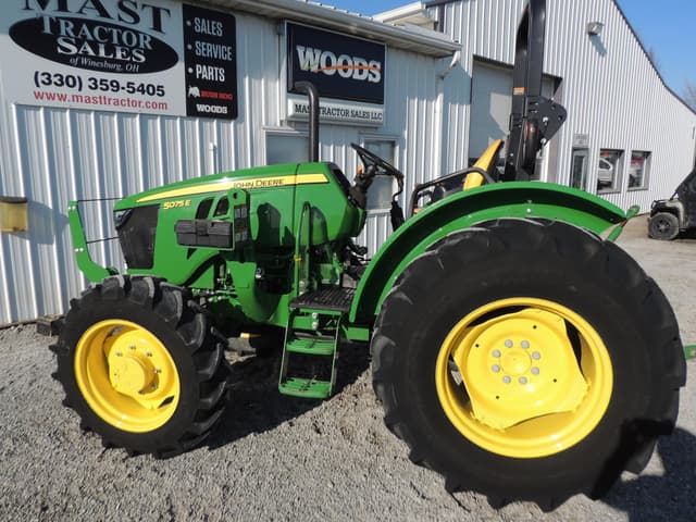 Image of John Deere 5075E equipment image 1