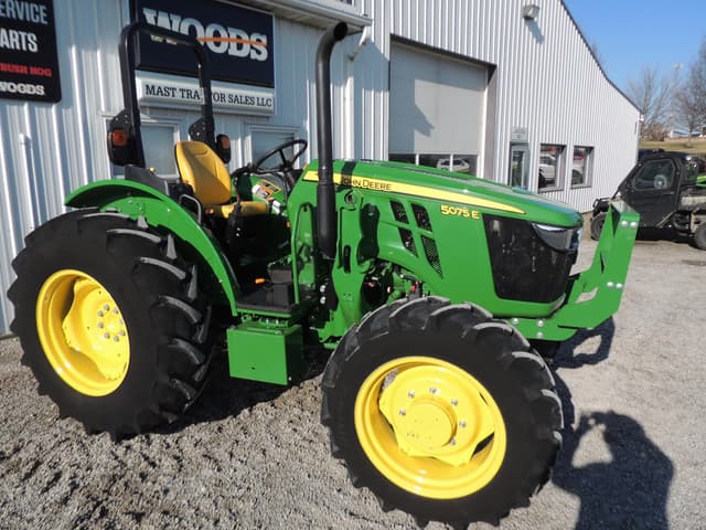 Image of John Deere 5075E equipment image 2