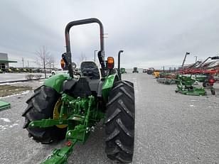 Main image John Deere 5075E 4