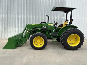 Main image John Deere 5075E