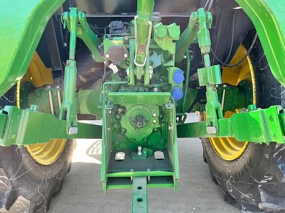 Image of John Deere 5075E equipment image 4