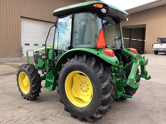 Image of John Deere 5075E equipment image 3