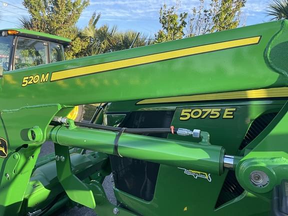 Image of John Deere 5075E equipment image 4