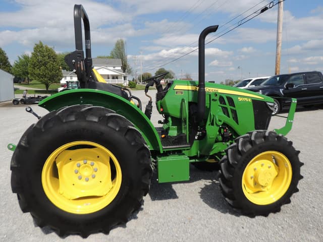 Image of John Deere 5075E equipment image 3