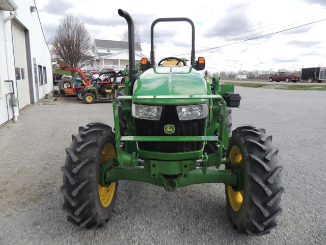 Image of John Deere 5075E equipment image 4