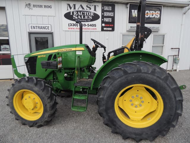 Image of John Deere 5075E equipment image 1