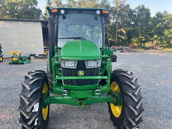 Image of John Deere 5075E equipment image 4