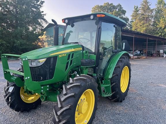Image of John Deere 5075E equipment image 1