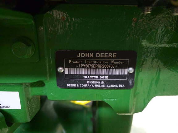 Image of John Deere 5075E equipment image 4