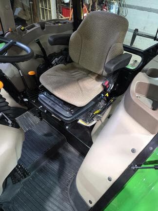 Image of John Deere 5075E equipment image 3