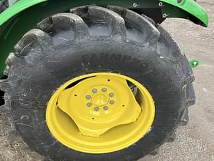 Main image John Deere 5075E 11