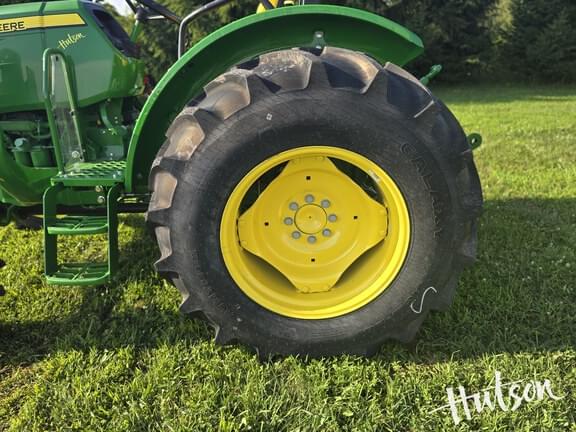 Image of John Deere 5075E equipment image 1