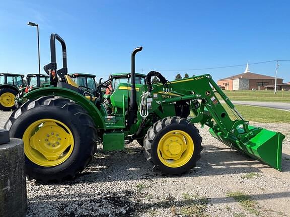 Image of John Deere 5075E equipment image 3