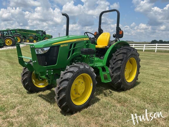 Image of John Deere 5075E equipment image 2