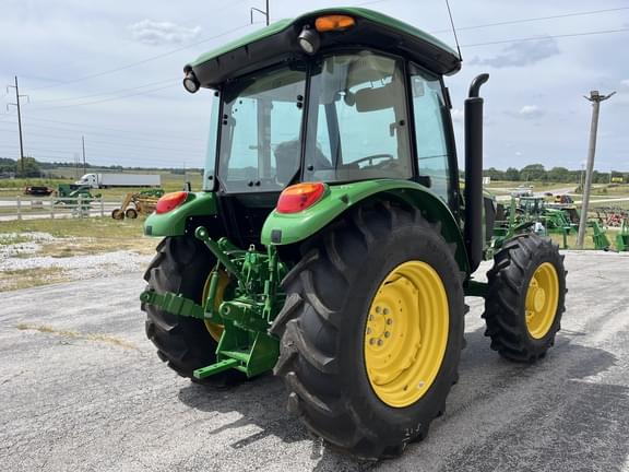 Image of John Deere 5075E equipment image 4