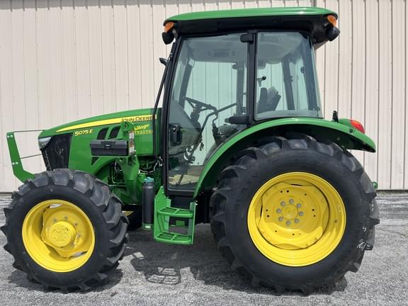 Image of John Deere 5075E equipment image 1