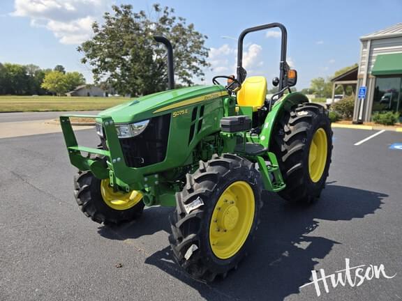 Image of John Deere 5075E equipment image 1