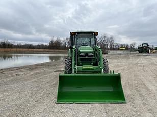 Main image John Deere 5075E 3